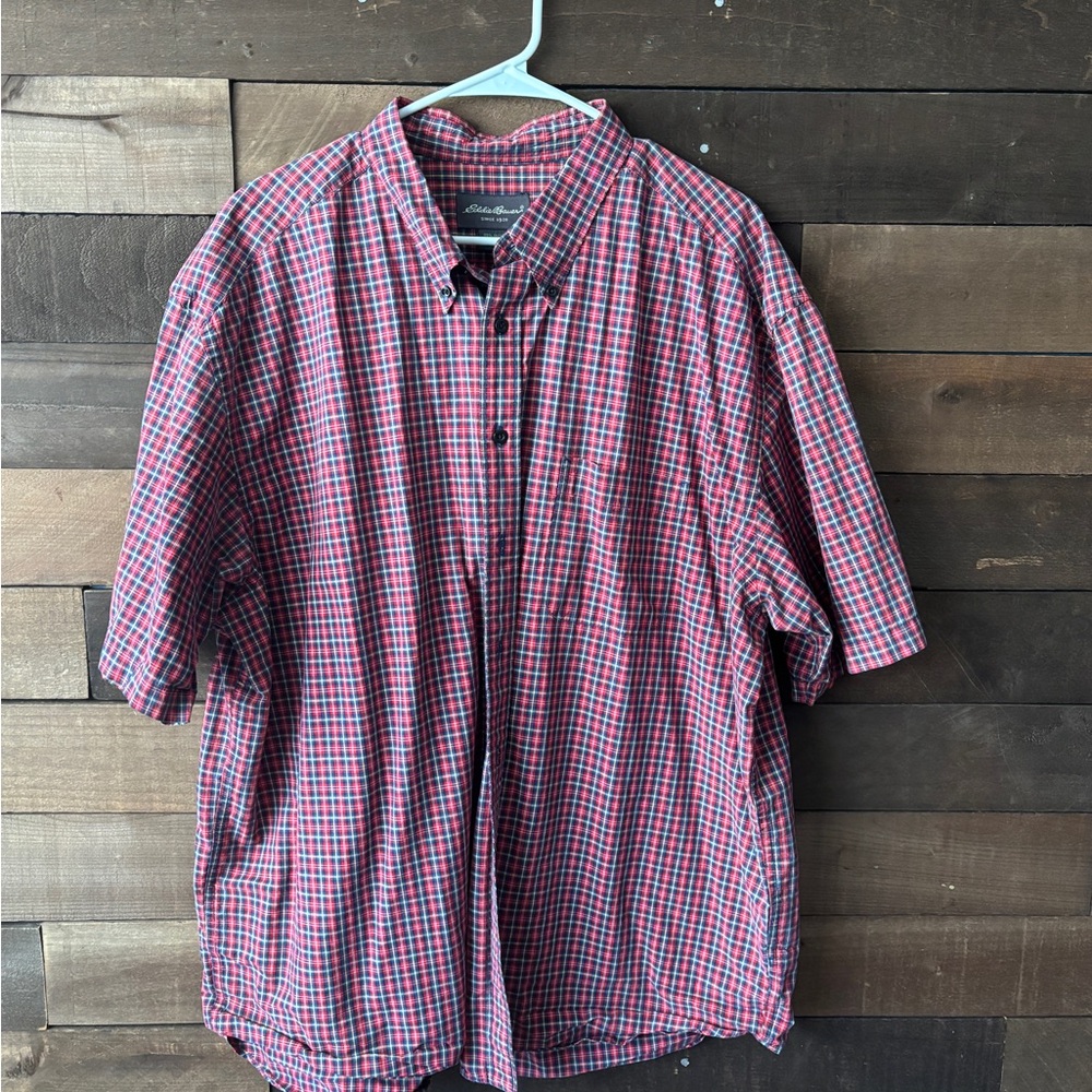 Eddie Bauer Men's Red Plaid Short Sleeve Button-Down Shirt
